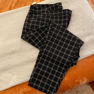 Old navy black check Pixie pants size 24